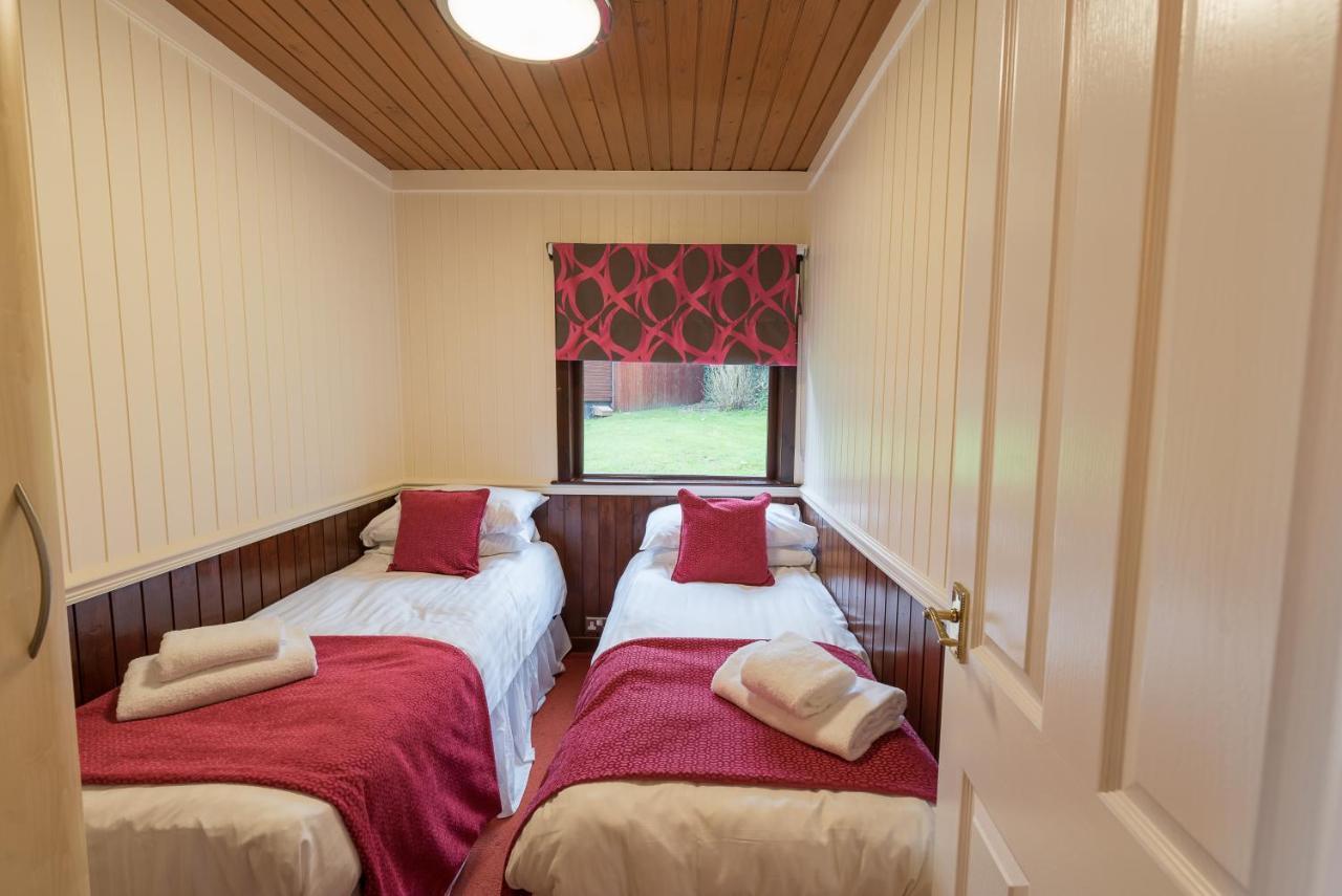 Conifer Lodge 25 With Hot Tub Newton Stewart Minnigaff Exterior foto