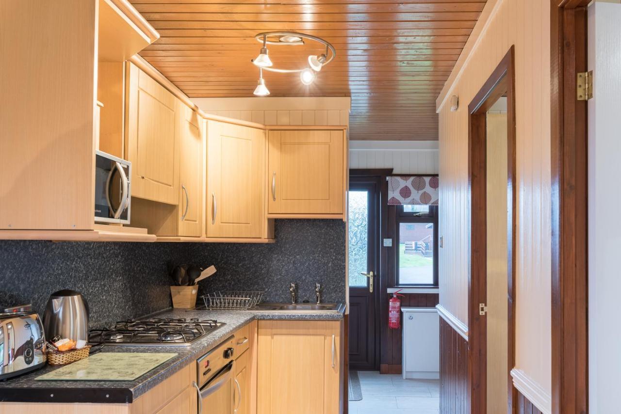Conifer Lodge 25 With Hot Tub Newton Stewart Minnigaff Exterior foto