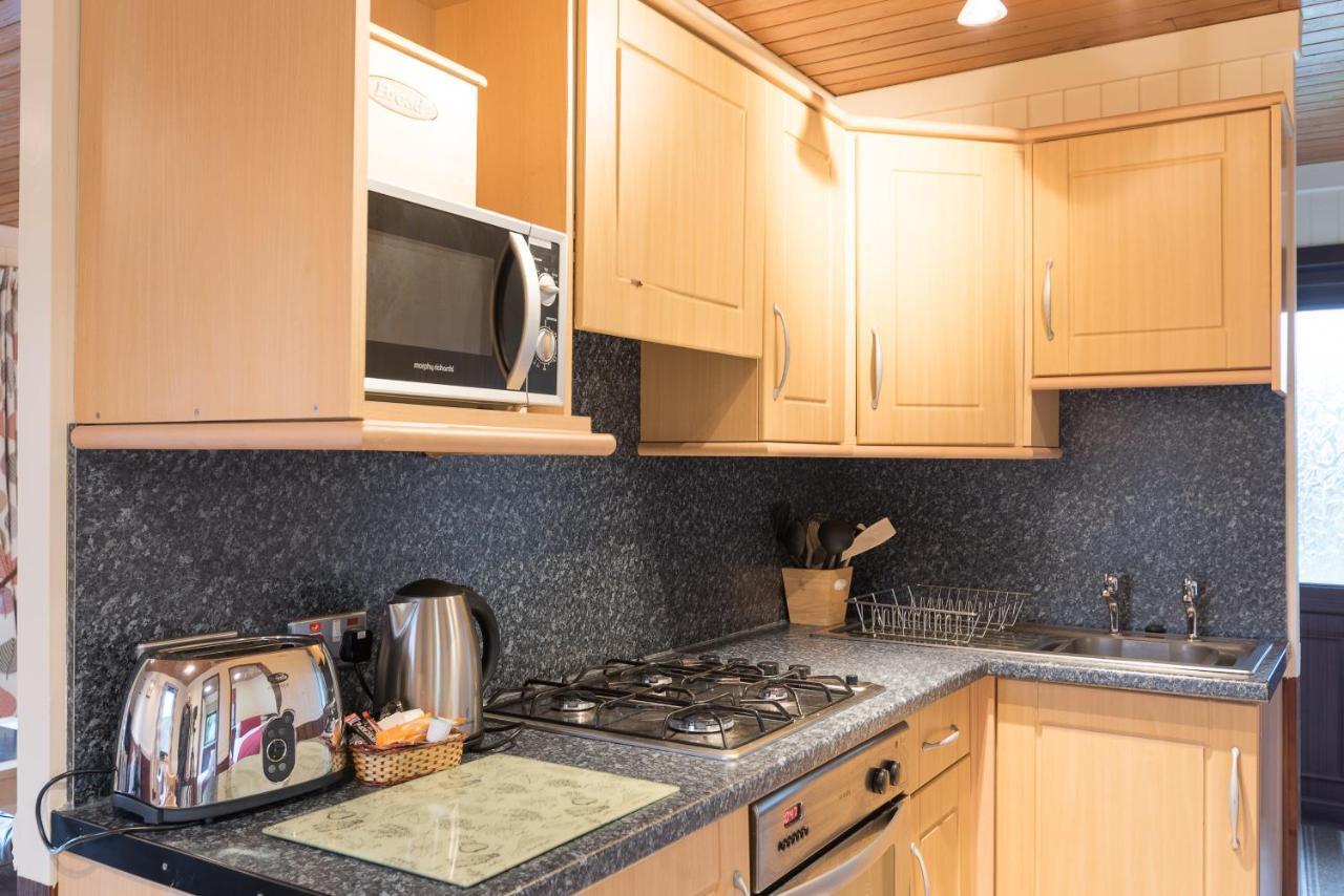 Conifer Lodge 25 With Hot Tub Newton Stewart Minnigaff Exterior foto
